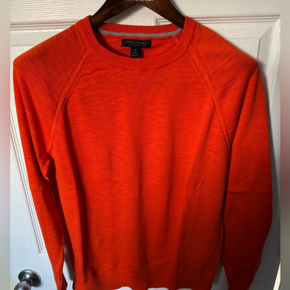 Banana Republic Men’s Crew Neck Sweater - Size Medium - Bright Orange